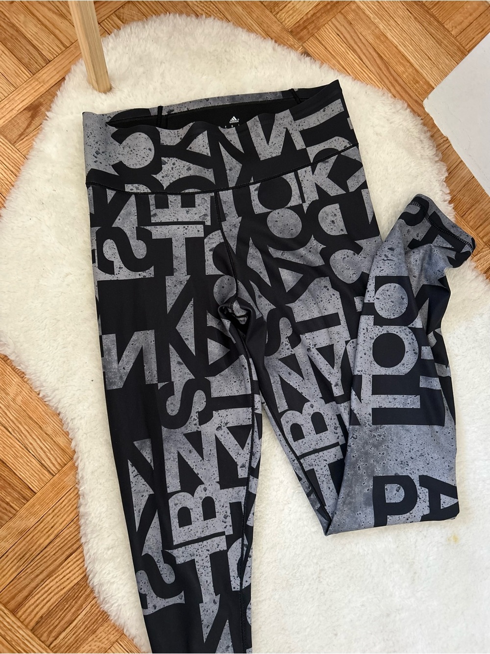 Adidas XS Black & Gray Logo Print Leggings